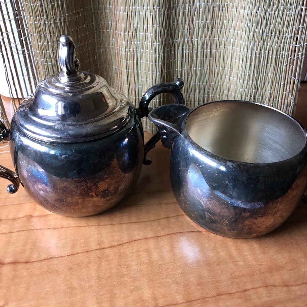 Vintage Oneida Cream and Sugar Silver Plate Set - 3 pc set